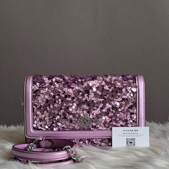 CQ526 - Coach Flap Clutch Crossbody - Picture 12 of 14